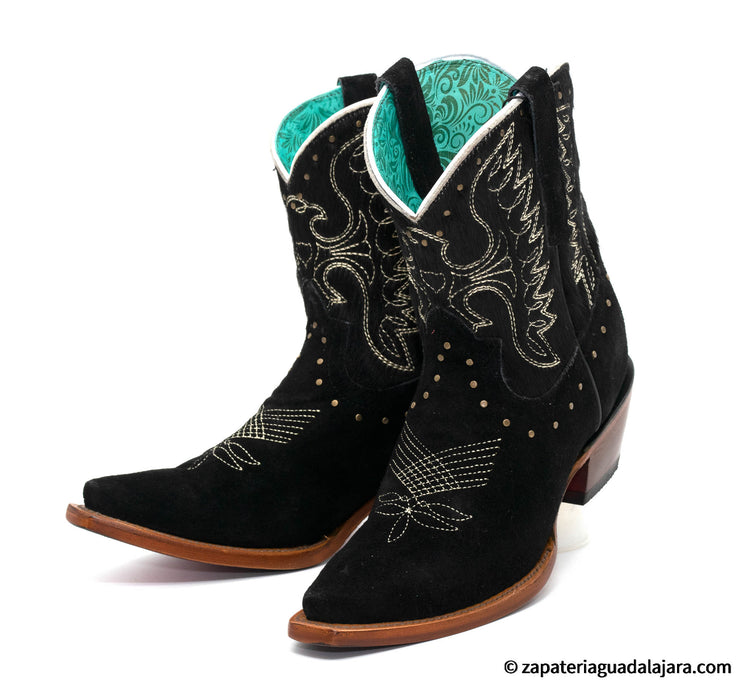 Q34B6305 WOMEN SNIP-TOE SUEDE COW HAIR LEATHER BLACK BOOT | Genuine Leather Vaquero Boots and Cowboy Hats | Zapateria Guadalajara | Authentic Mexican Western Wear