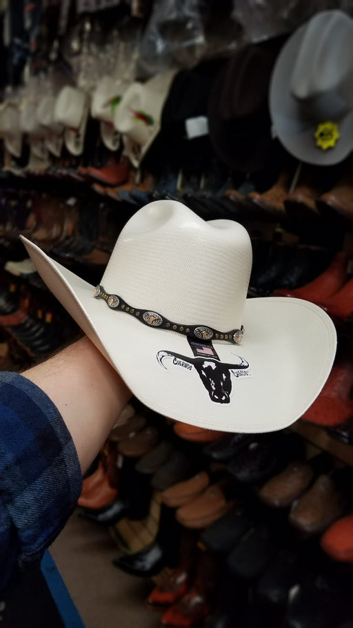 CUERNOS CHUECOS 100X OSCAR | Genuine Leather Vaquero Boots and Cowboy Hats | Zapateria Guadalajara | Authentic Mexican Western Wear